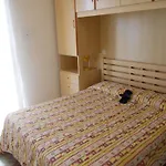 דירה Flat With Terrace Near The Beach-beahost