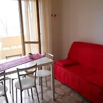 Flat With Terrace Near The Beach-beahost *