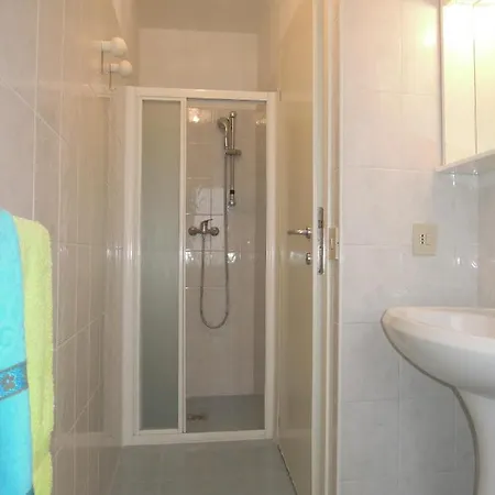 Flat With Terrace Near The Beach-beahost Apartment *