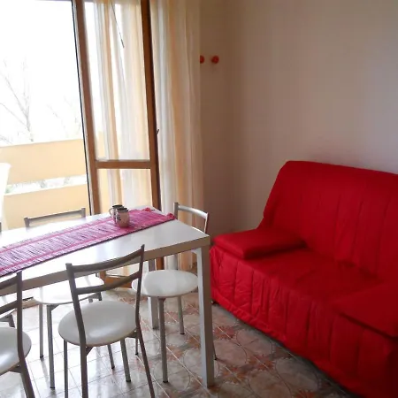 Flat With Terrace Near The Beach-beahost *