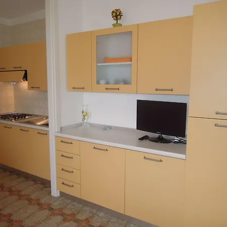 דירה Flat With Terrace Near The Beach-beahost