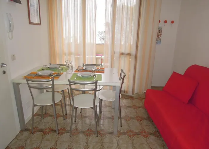 Flat With Terrace Near The Beach-beahost