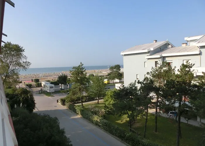 Flat With Terrace Near The Beach-beahost *